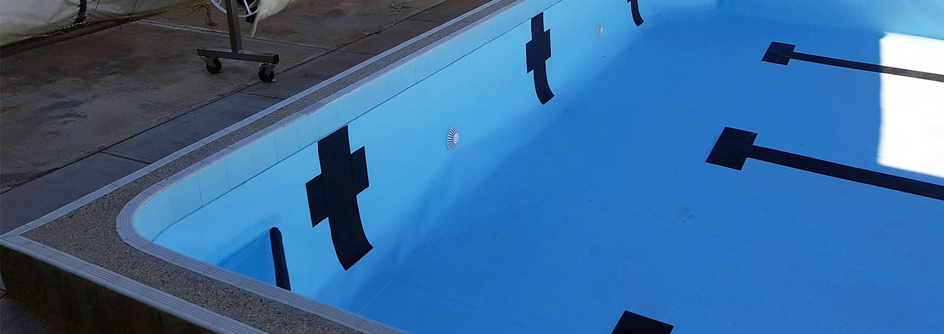 Commercial pool liner